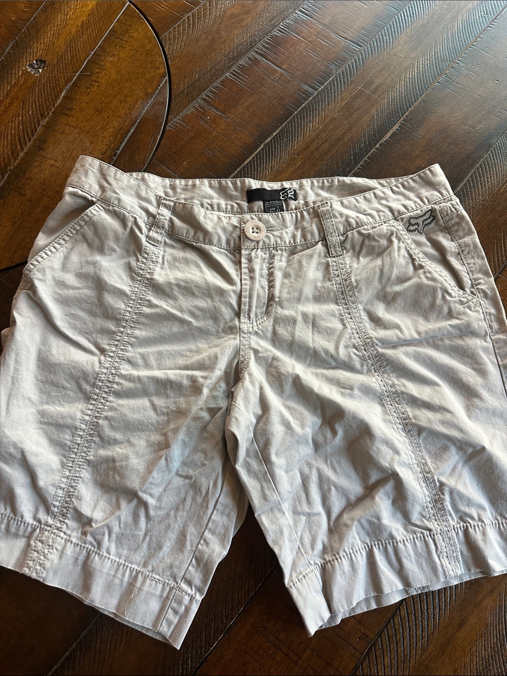 Fox Women’s Light Gray Flat Front Shorts